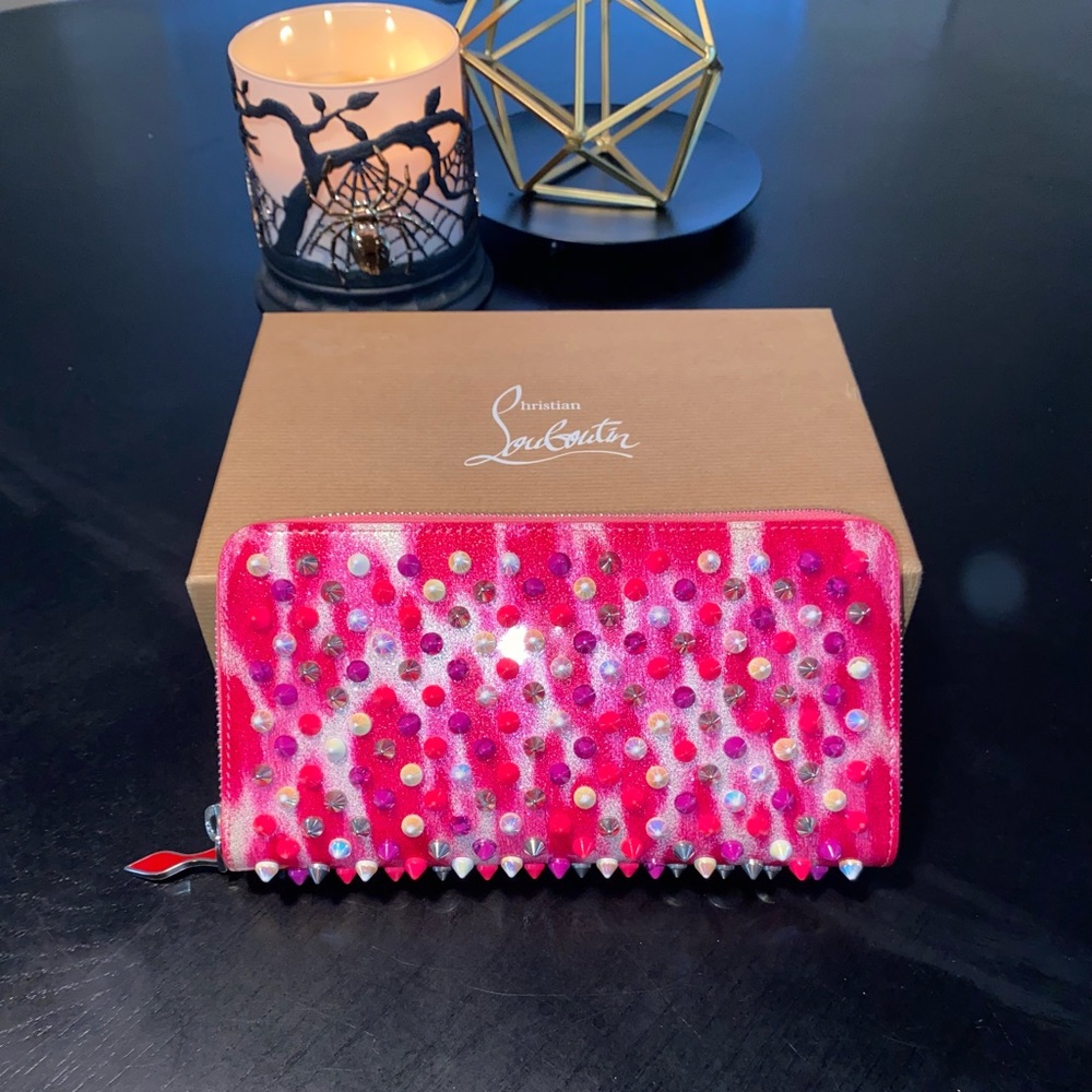 ✨🩷Christian Louboutin Panettone Glitter Spike Wallet🩷✨